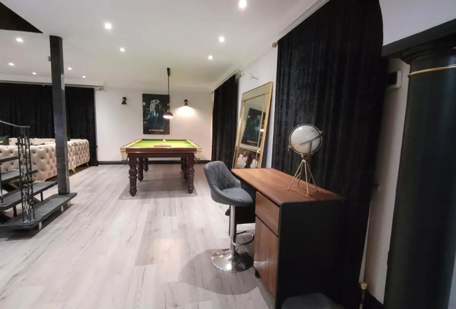 Luxury 4 Bed Room House, Heathrow Colnbrook 0*,