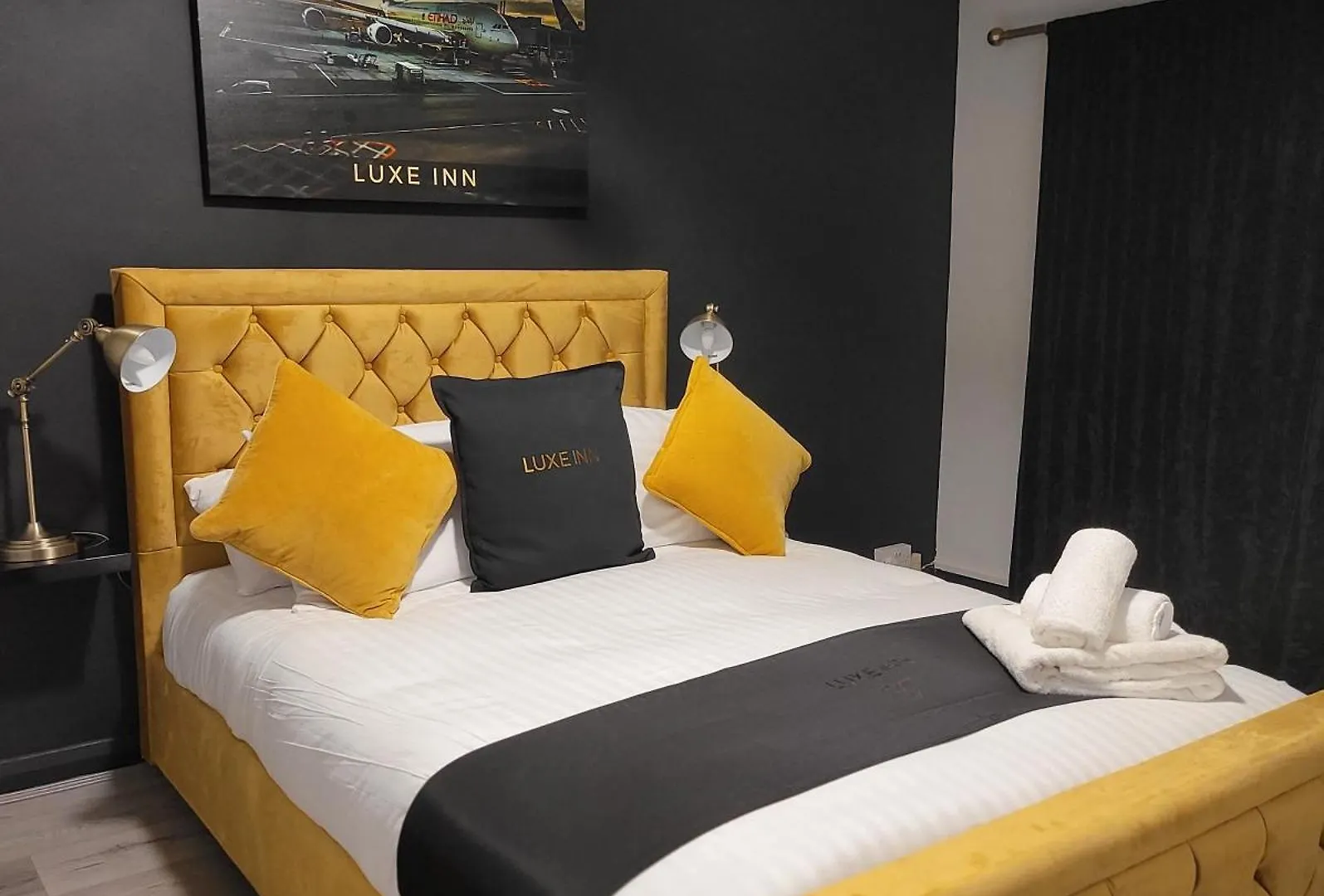 Luxury 4 Bed Room House, Heathrow Colnbrook 0*,  United Kingdom